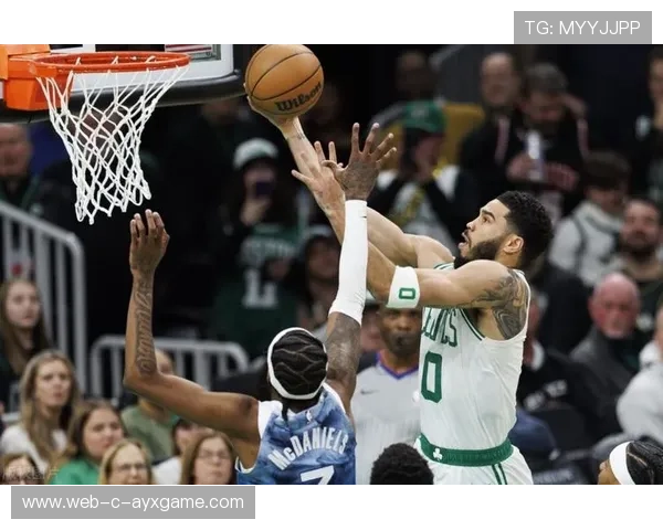 塔图姆抢断快攻反击，凯尔特人收获胜利