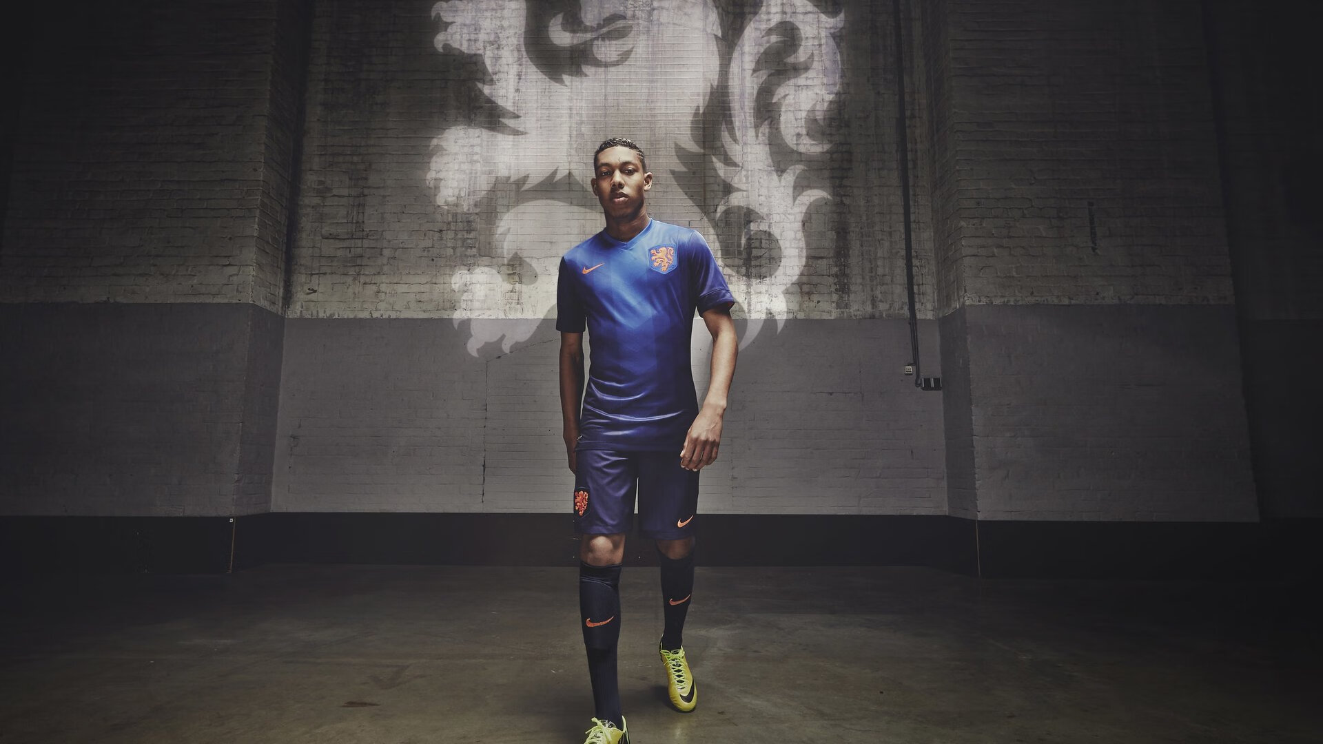 爱游戏在线登录入口-中国足球国家队战术执行力明显提高，中国足球技术