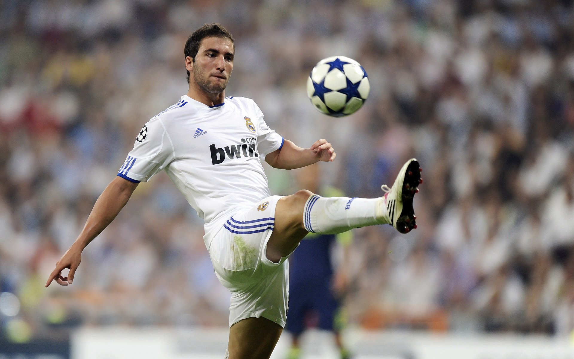 体育“史诗瞬间”:那些永载史册的精彩比赛!